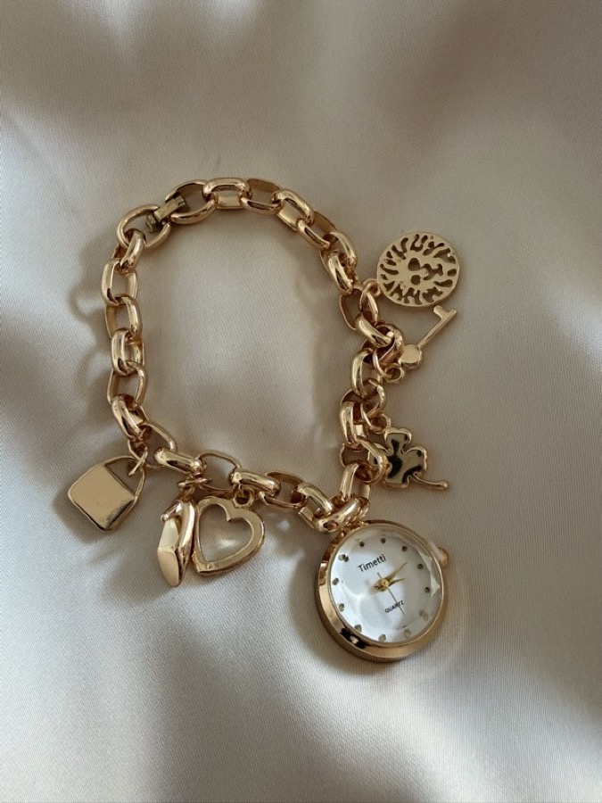 Reloj Encanto detalle